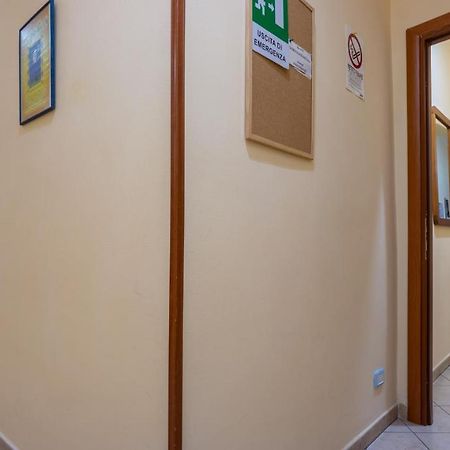 Domenichino Guesthouse Rome Bagian luar foto