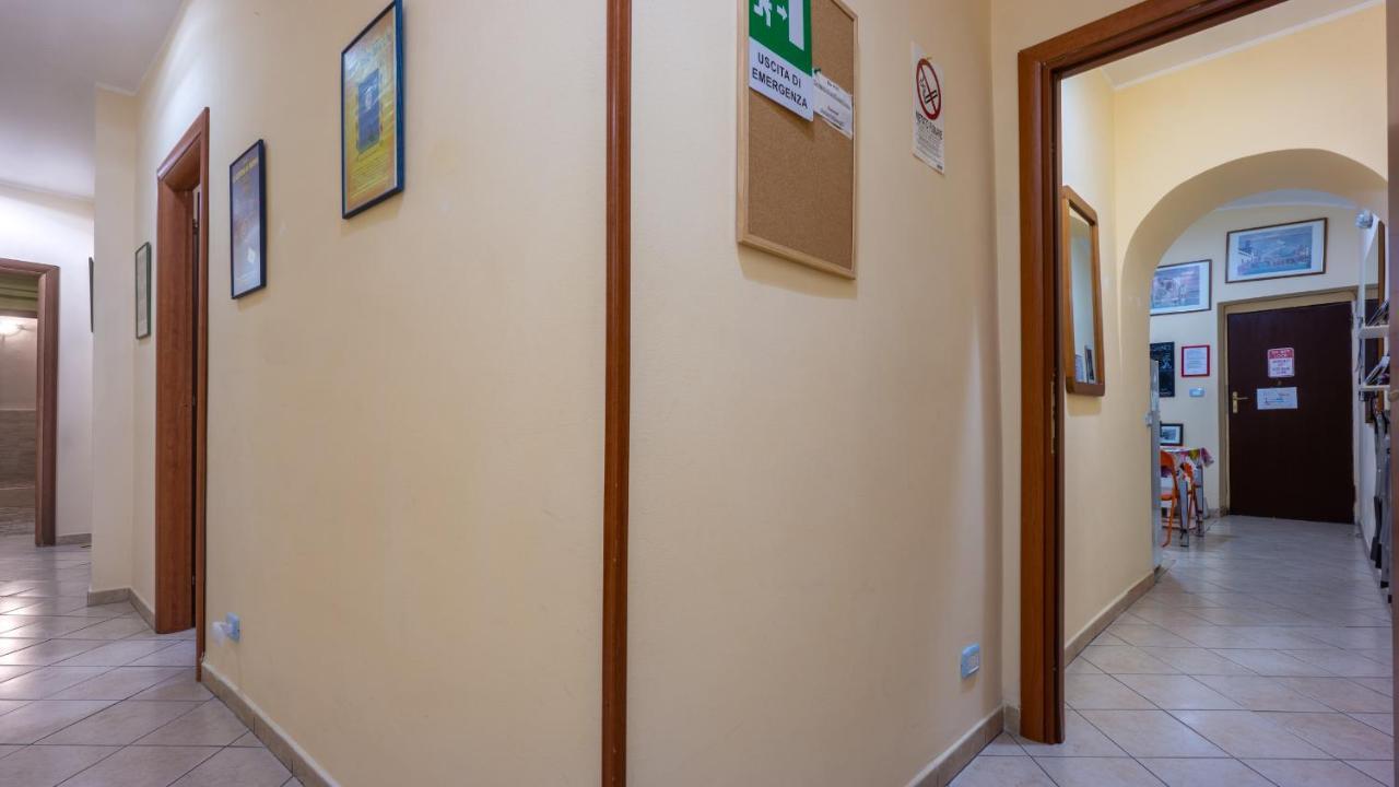 Domenichino Guesthouse Rome Bagian luar foto